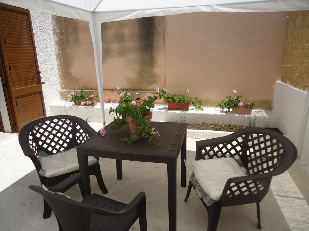 Ferienwohnung Sole E Fiori Di Sicilia Valderice Exterior foto