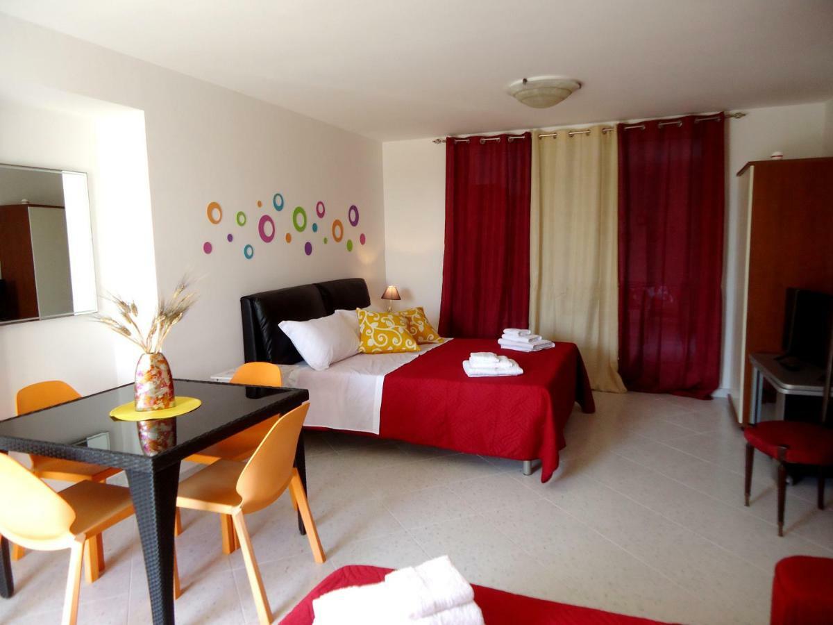 Ferienwohnung Sole E Fiori Di Sicilia Valderice Exterior foto