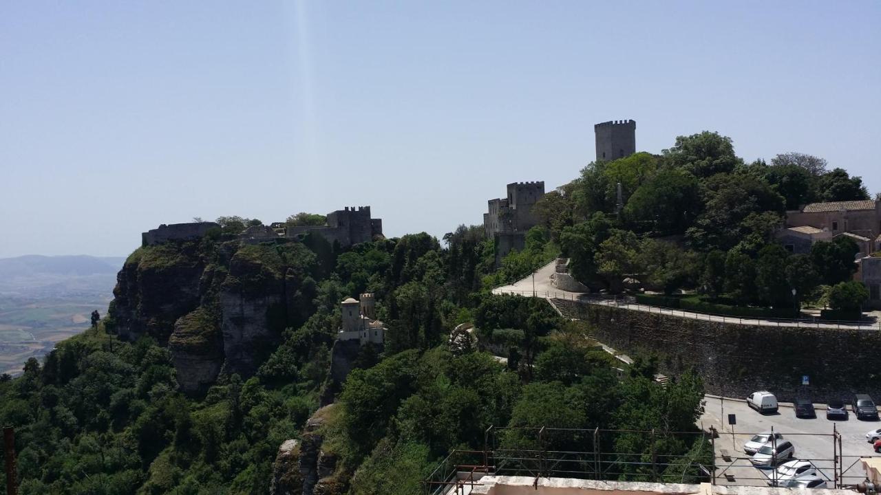 Ferienwohnung Sole E Fiori Di Sicilia Valderice Exterior foto
