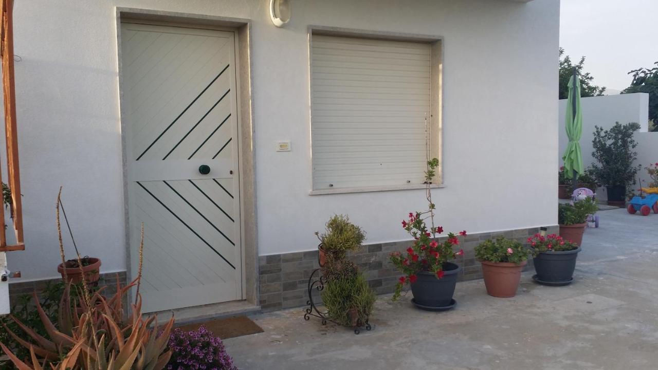 Ferienwohnung Sole E Fiori Di Sicilia Valderice Exterior foto