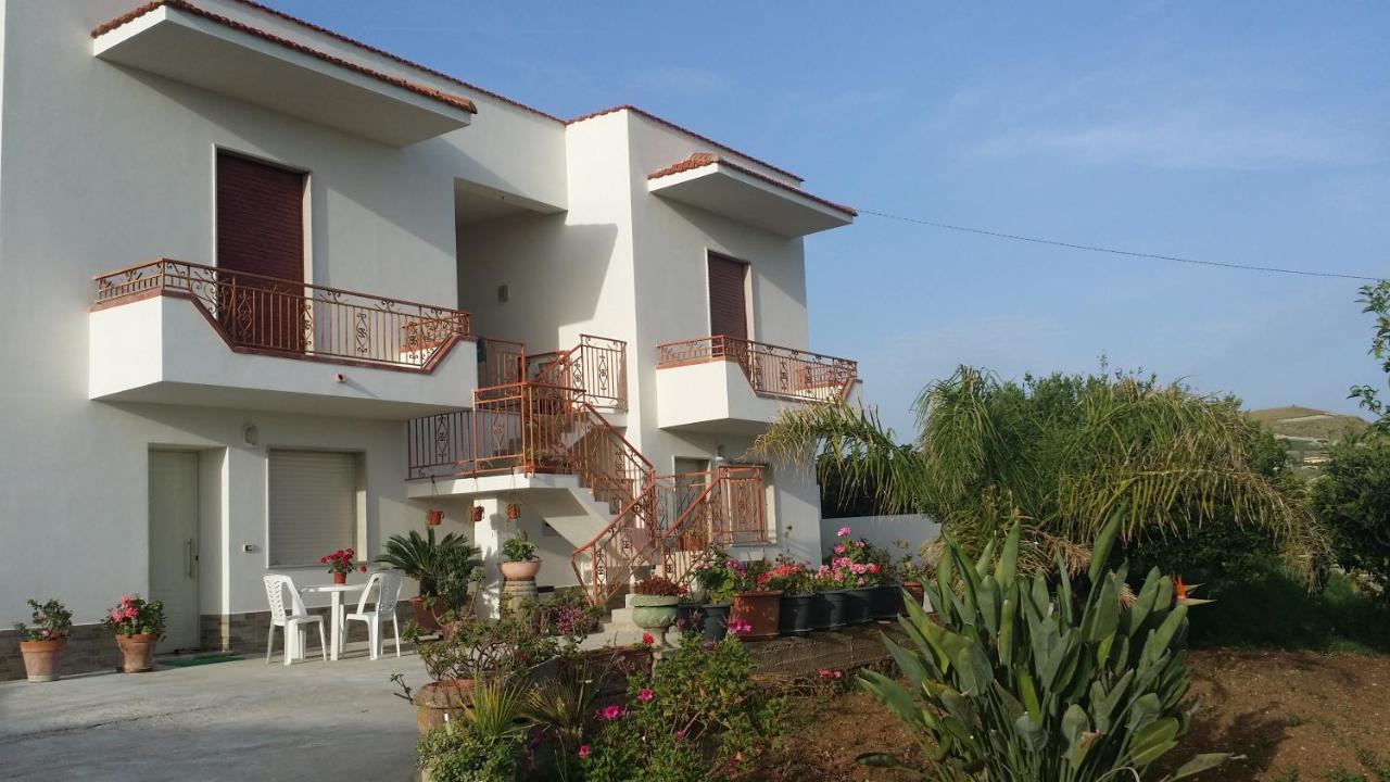 Ferienwohnung Sole E Fiori Di Sicilia Valderice Exterior foto
